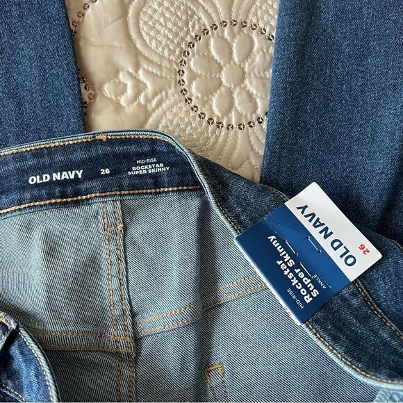 Old Navy Mid-Rise Rockstar Super-Skinny Cut-Off Ankle Jeans NEW Plus Size 26 - Picture 6 of 8